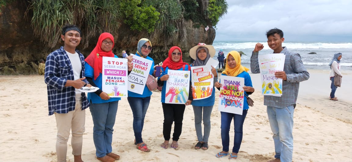 Public Campaign MAFINDO Yogyakarta di Pantai Indrayanti 